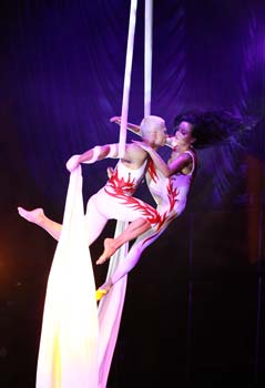 Duo Pospelov - aerial duo on silks